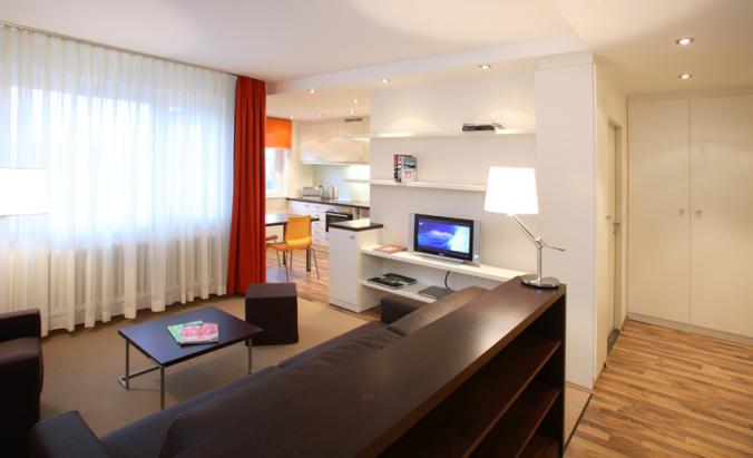 Wohn-/Schlafraum Tag Wohn-/Schlafraum Tag