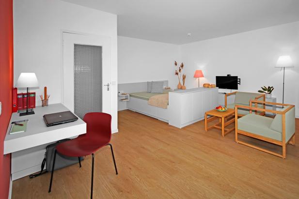 Doppelbett in den größeren Apartments Doppelbett