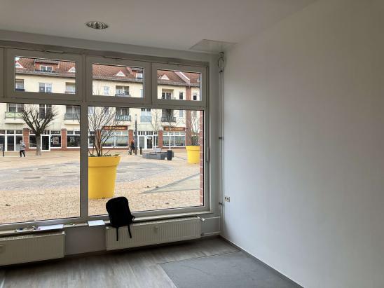 Blick aus dem Schaufenster Blick aus dem Schaufenster