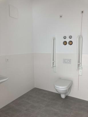 WC WC