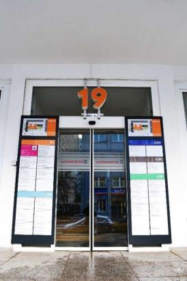 Haupteingang Haus 19 Haupteingang Haus 19