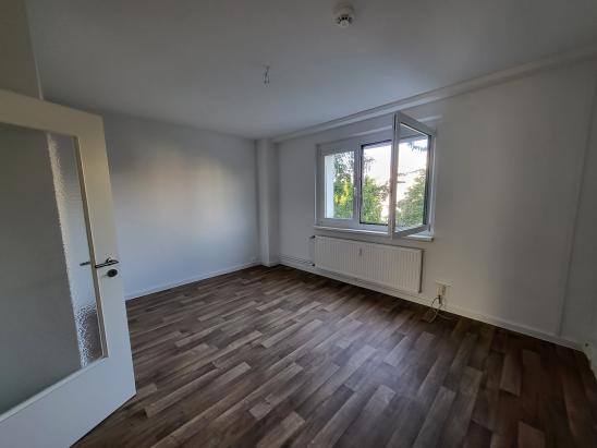 Wohnzimmer ohne Balkon (Bsp.) Wohnzimmer ohne Balkon (Bsp.)