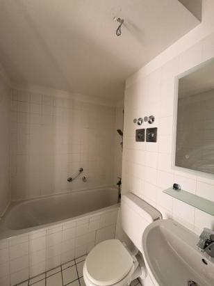 Badezimmer (Beispiel) Badezimmer (Beispiel)